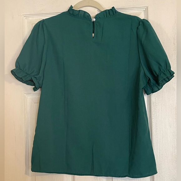 Shein blouse 💚 - Picture 4 of 6